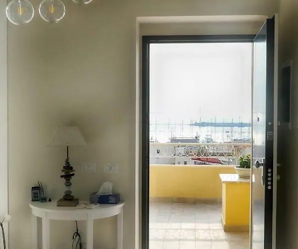 La Terrazza Dei Colori ベッド・アンド・ブレックファスト 4*