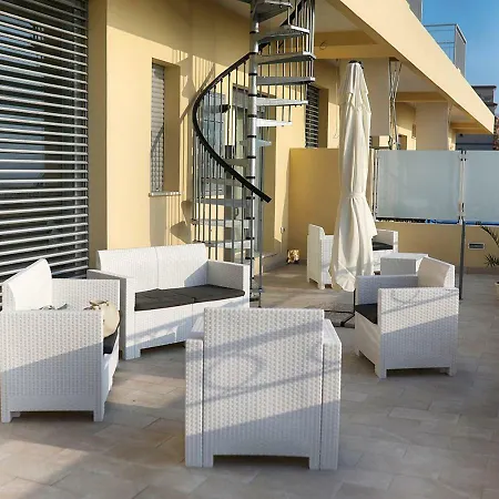 Bed & Breakfast La Terrazza Dei Colori 4*