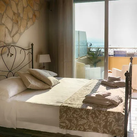 La Terrazza Dei Colori Bed & Breakfast *