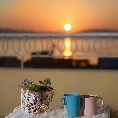 Couette-café La Terrazza Dei Colori 4*